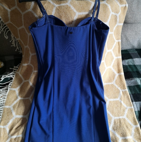 Royal Blue fitted Guess dress - Picture 3 of 5